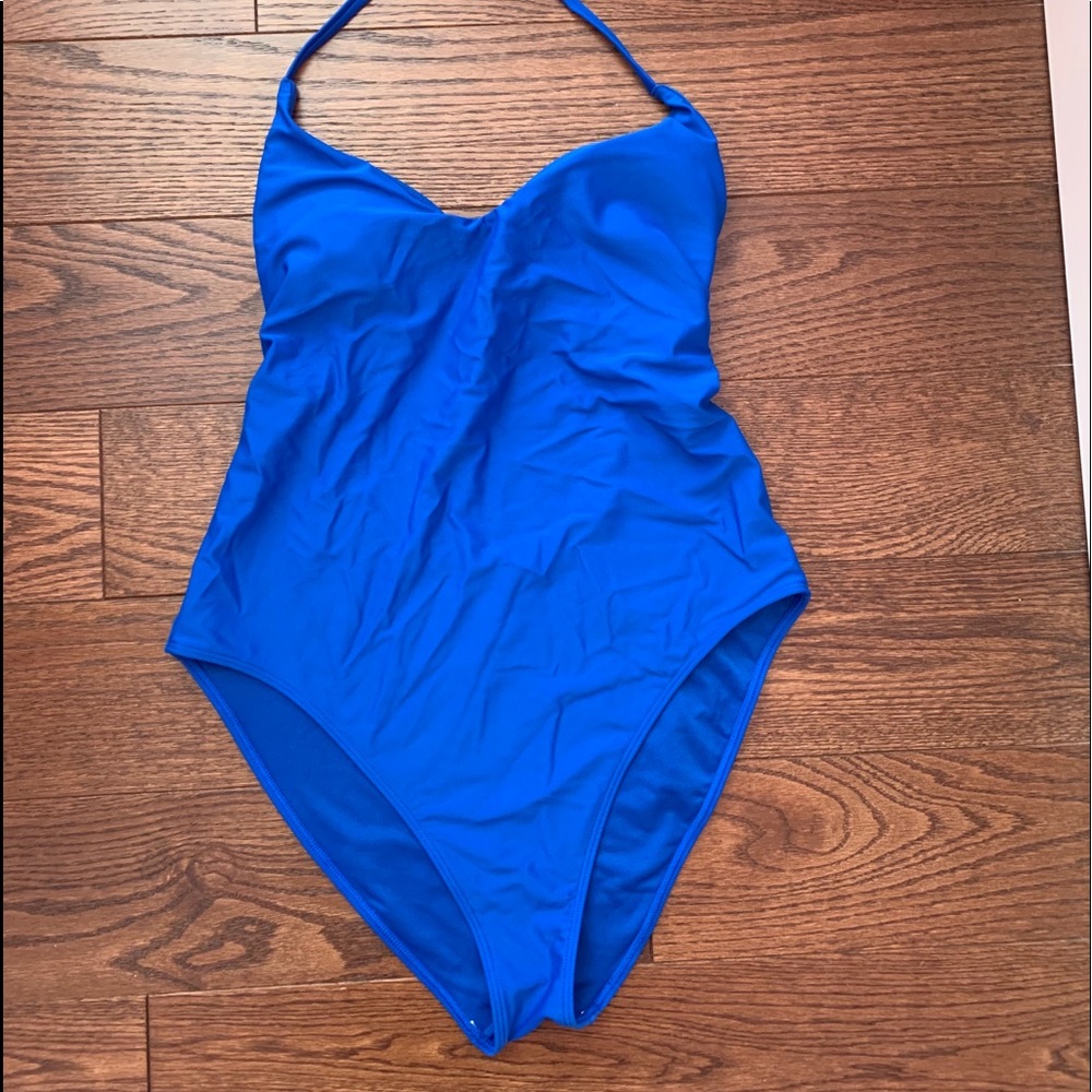 Halter top baithing suit